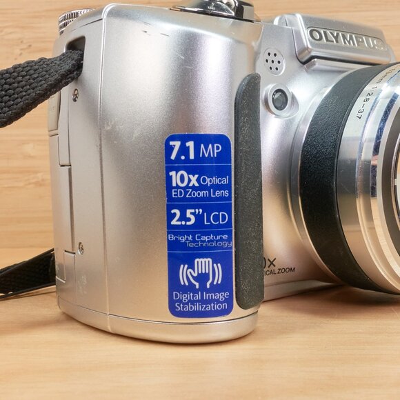 Olympus SP-510UZ 7.1 MP Digital Camera, 10x Optical Zoom - Picture 9 of 11